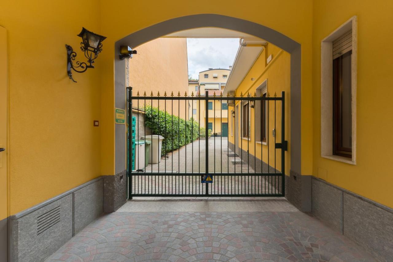 Hotel Al Corso Λενιάνο Εξωτερικό φωτογραφία