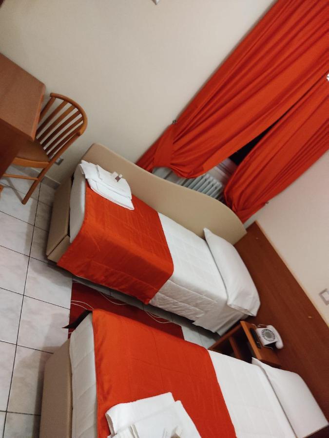 Hotel Al Corso Λενιάνο Εξωτερικό φωτογραφία