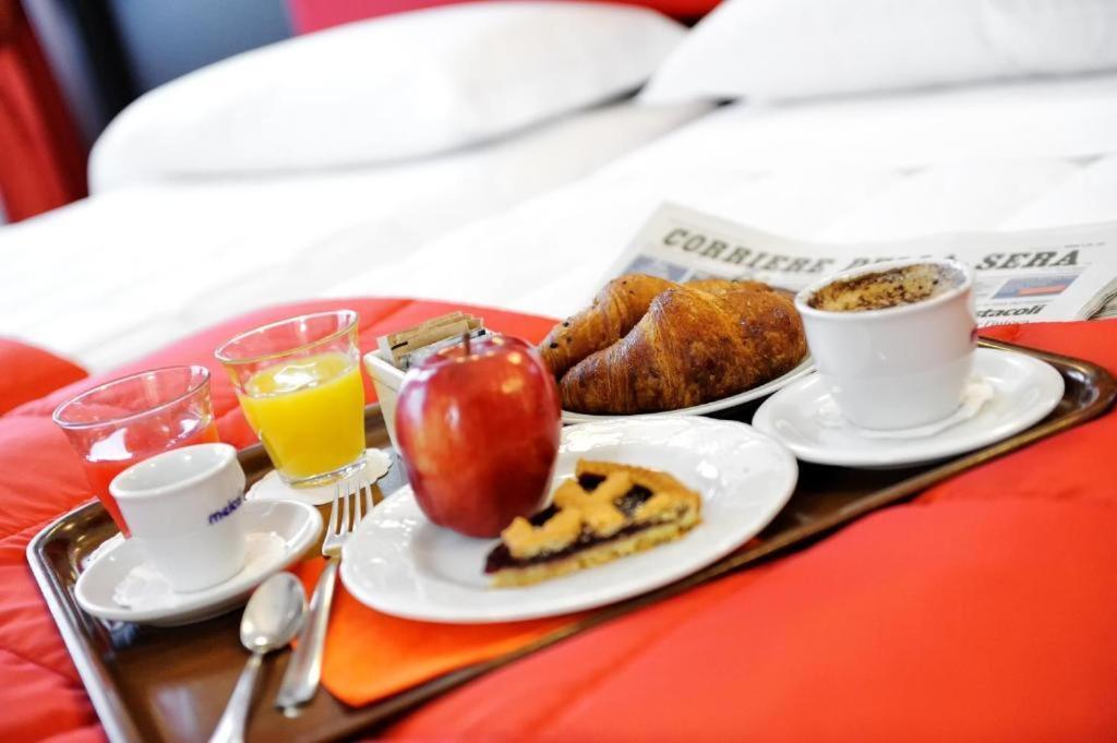 Hotel Al Corso Λενιάνο Εξωτερικό φωτογραφία