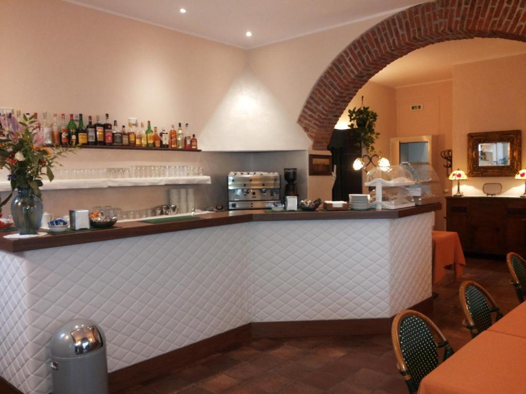 Hotel Al Corso Λενιάνο Εξωτερικό φωτογραφία